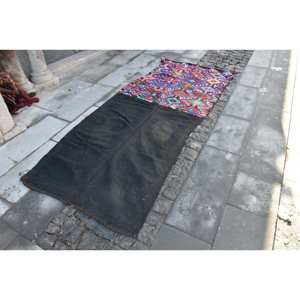 Alfombra de lana negra tradicional hecha a mano, 8,1 3,2 x pies, diseño rectangular de retazos turcos para sala de estar, respaldo de látex, Alfombra de noche - Product Image 2
