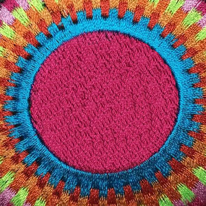 2025 nouveau Style personnalisé patchs brodés haute qualité broderie à la main fleur en forme de tissu OEM personnalisé patchs faits à la main - Product Image 6