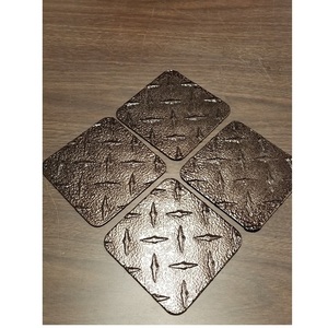 Fantástico diseño hecho a mano personalizado posavasos de metal para el hogar y la decoración de la Mesa de boda en precio al por mayor - Product Image 1