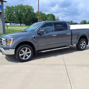 รถฟอร์ด F-150 XLT SuperCrew ปี 2022 สภาพใหม่/มือสอง ขับเคลื่อน 4 ล้อ เกียร์อัตโนมัติ เบาะหนัง หลังคาซันรูฟ จอสัมผัส - Product Image 1