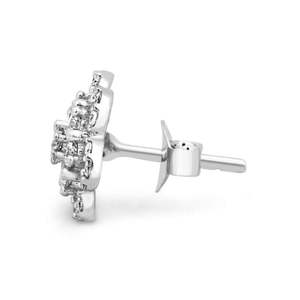 Pendientes de Plata Zarkan Bliss in Nature, Diseño de Flor Religiosa Moderna con Circonita y Perla para Bodas y Fiestas - Product Image 4