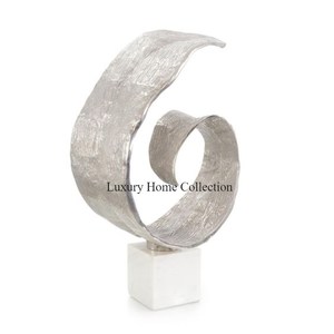 Nouvelle grande sculpture de table décorative en forme de feuille incurvée objet fantaisie en gros logo personnalisé disponible dans le prix minimum - Product Image 3