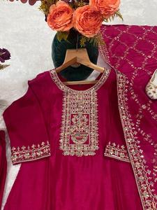 Trajes de diseñador pesados para fiesta de boda, hilo de Chinon puro y bordado de secuencia, parte inferior superior con trabajo pesado Dupatta, traje de 3 piezas - Product Image 5