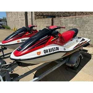 Smart Jet Ski che offre tecnologia moderna, un viaggio confortevole e un'eccellente performance in acqua a un prezzo conveniente - Product Image 2