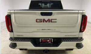 Pneus 2021 GMC Sierra 1500 Denali avec conduite à gauche en cuir R17 d'occasion - Product Image 2