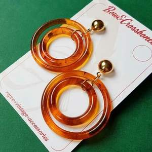 ต่างหูเรซิ่นรูปสัตว์ ดีไซน์ทันสมัย สไตล์คลาสสิก เหมาะสำหรับงานแต่งงาน งานปาร์ตี้ งานครบรอบ ผลิตโดย Bh Crafts India - Product Image 2