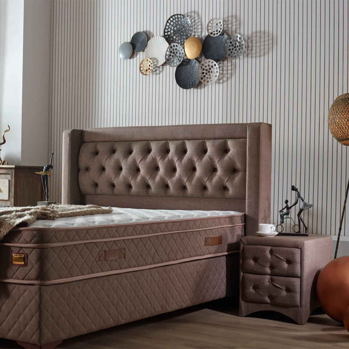 Type minimaliste confortable Double cadre de lit confortable matelas King Size dernier meubles de chambre à coucher de style européen