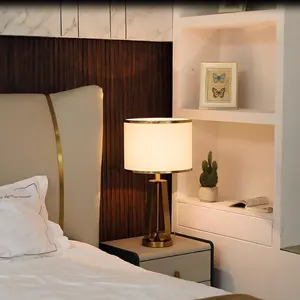 Lampe de table TundraGold de style moderne, corps en laiton, abat-jour ovale blanc cassé, LED E26, fonctionne sur piles, pour bureau, chambre à coucher, salle de lecture - Product Image 6