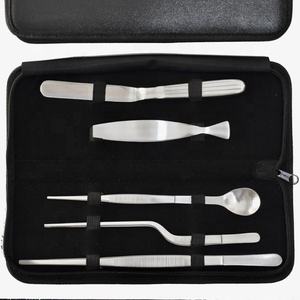 Ensemble d'ustensiles de cuisine personnalisés OEM, cuillère en bambou, spatule, outils en métal, sac de service, logo personnalisé, pince de chef - Product Image 3