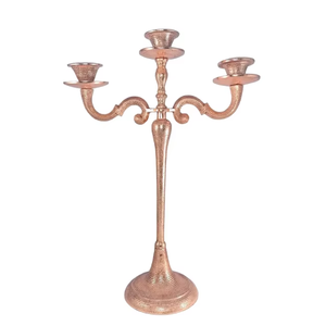 Bougeoir à 3 bras martelé Bougeoir pour maison, mariage, anniversaire, Saint-Valentin et Noël, décorations. - Product Image 1