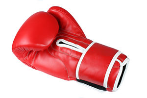 Guantes de boxeo personalizados de cuero sintético PU pedidos al por mayor a granel con suministro mayorista de marca en todo el mundo - Product Image 4