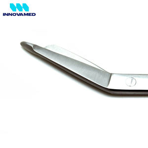 Ciseaux à pansements chirurgicaux de qualité supérieure certifiés CE Classe I pour la chirurgie hospitalière avec garantie d'un an par INNOVAMED - Product Image 5