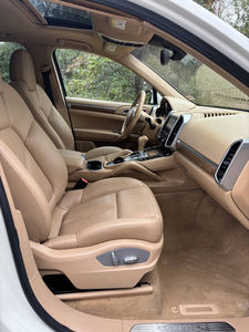 2011 POR SCHE CAYENNE S AWD - Product Image 3