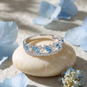 Anillo de Boda Jeulia Olivetta Personalizado con Corte Radiante de Doble Hilera - Product Image 5