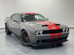 DOD-Ge Challenger hellcat redeye เทอร์โบ SUV ท่าทางกว้างเบรคประสิทธิภาพสูงติดตามความสามารถ AWD ก๊าซเบนซินซ้าย