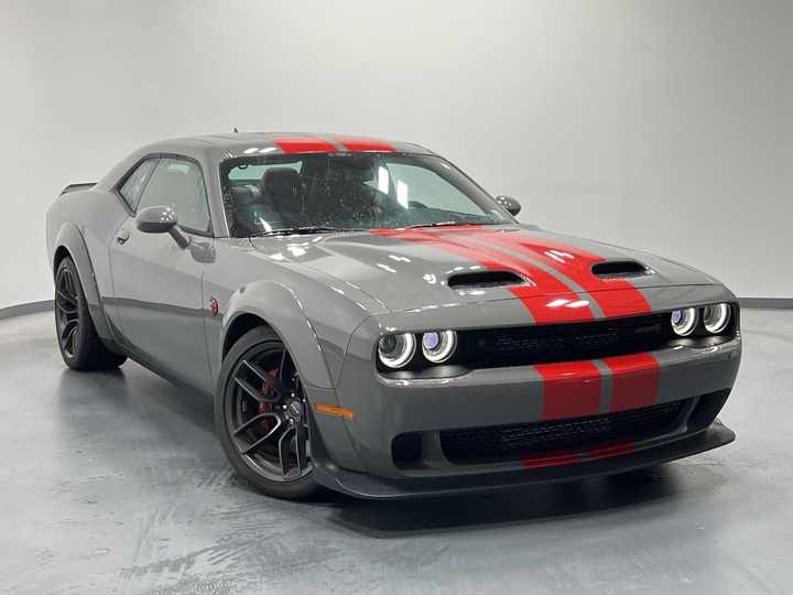 Dod-ge Challenger Hellcat Redeye Turbo SUV Widebody Stance High-Performance Brakes Track Capabilities AWD Petrol Gas Left