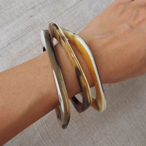 กำไลข้อมือเขาควายหลายตัวทรงหกเหลี่ยมสินค้าคุณภาพสูง - Product Image 3