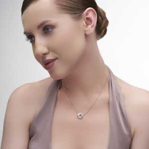 Colgante de marquise con bisel de tres pliegues de 2.59 quilates para mujer |   El Mejor Regalo Para Ella |   Diamante Cultivado en Laboratorio, Oro de 14K - Product Image 3