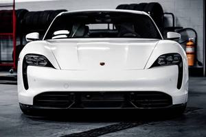 PORSCHE TAYCAN TURBO S AWD 2020 EXTRÊMEMENT PROPRE, 750 CHEVAUX, PRÊT À LA LIVRAISON - Product Image 6