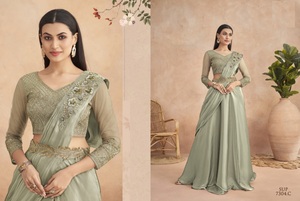 Nouveau dernier saree de couleur super étoile au design lourd - Product Image 4