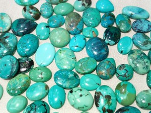 แหวนอัญมณีทรงหลวมสไตล์ทิเบตสีเขียวขุ่น - Product Image 3