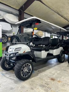 Carrito de golf eléctrico de 6 asientos con motor de batería de 72v Nuevo diseño para carrito de golf eléctrico de Turismo de Club - Product Image 3