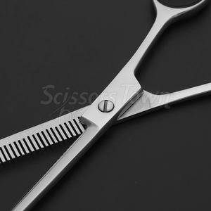 Ciseaux amincissants de qualité supérieure avec marque personnalisée Acier de haute qualité et design léger pour les professionnels - Product Image 3