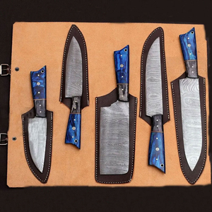 Ensemble de couteaux de chef en acier Damas véritablement faits à la main avec des manches en bois ambidextres Haute durabilité et design durable - Product Image 4
