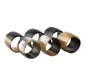 Rond de serviette en corne de buffle en gros 2 pièces de couleur naturelle différente meilleure qualité anneaux de serviette en corne de buffle sculptés à la main - Product Image 3