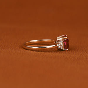 Anillo de compromiso lujoso clásico de diamante cultivado en laboratorio de corte radiante Rosa Chapado en plata de ley a la moda anillo de diseño personalizado - Product Image 6