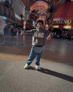 Fabricante personalizado Streetwear Vintage Boxy Fit sol desteñido ácido lavado algodón pesado recortado sudaderas con capucha de diamantes de imitación para hombres - Product Image 4