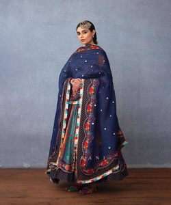 Elegante Conjunto de Dos Piezas de Ropa Musulmana de Invierno para la Celebración del Eid, Bordado Floral, Tela de Chifón, Ecológico, Transpirable, Formal e Informal - Product Image 4