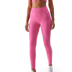 Pantalones de gimnasio suaves de nailon de alta calidad con logotipo personalizado, mallas de Yoga para entrenamiento con levantamiento de glúteos para mujer, mallas de tela de punto recién llegadas - Product Image 4