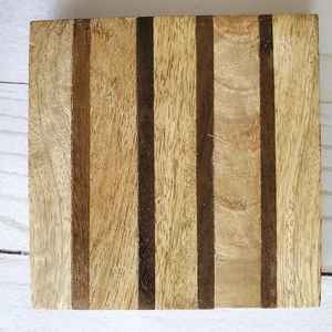 Posavasos de Madera con Diseño Cuadrado, Hechos a Mano, Ecológicos, Reutilizables, de Calidad de Exportación - Product Image 2