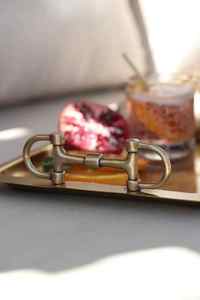 Plateau de service en métal avec logo personnalisable en gros écologique avec finition brillante antique et poignée unique - Product Image 5