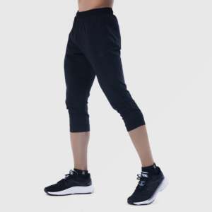 Vêtement de fitness noir 3/4 avec caractéristiques de résistance - Product Image 1