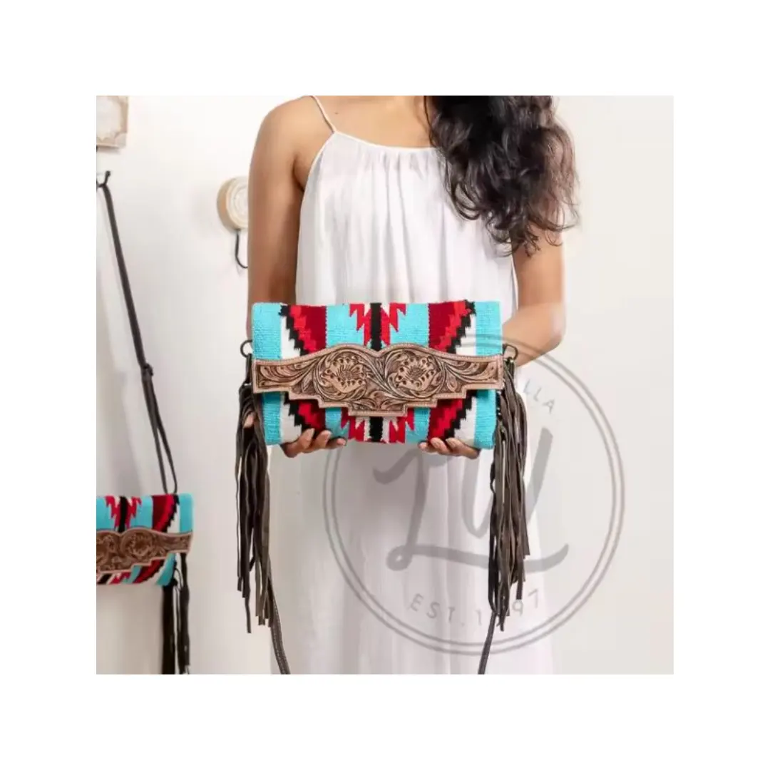 Sac à bandoulière Western Custom Tassel: Cowboy Boho Fringe Messenger Bag avec Bohemian Leopard Design