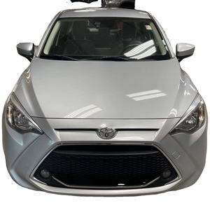 YAR-IS SEDAN LE d'occasion, conduite à gauche, transmission intégrale, pneus R15, intérieur clair, sièges en cuir - Product Image 1
