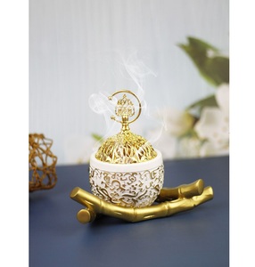 Moderno y Decorativo Porta Incienso para Uso con Bakhur y Elegante Decoración del Hogar - Product Image 1