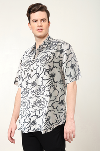 เสื้อเชิ้ตผู้ชายสีดำพิมพ์ลายดอกไม้ ผ้าโพลีเอสเตอร์ ทรงปกติ คอปกเสื้อ แขนสั้น ออกแบบมาเพื่อการสวมใส่แบบลำลอง - Product Image 6