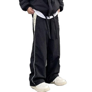 Pantalones Deportivos de Hombre Personalizados por el Fabricante, Estilo Jogger, con Parches, Doble Cintura, Rayas Laterales, Pantalones Deportivos de Nailon Cortavientos para Hombre - Product Image 6