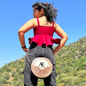 Nuevo bolso de cantimplora de cuero de piel de vaca con herramientas de estilo occidental, bolso de mano de forma redonda, bolso de hombro de cuero con herramientas para mujer - Product Image 1