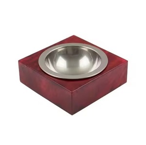 Cendrier en métal avec accents en acier, cendrier de table décoratif moderne personnalisable pour la maison et les restaurants - Product Image 1