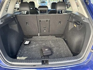 Volkswagen T-AOS SE FWD 2024, Volante a la Izquierda, Interior Oscuro, Asientos de Cuero R15, Portaequipajes de Techo de Aleación de Aluminio - Product Image 4