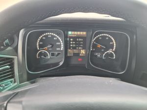 Camion lourd diesel Euro 5 automatique 4x2 Mercedes d'occasion 2017, châssis rapide, intérieur foncé, 18.42 - Product Image 2