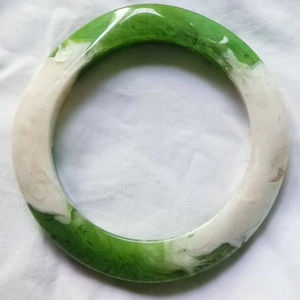 Bracelets carrés en résine acrylique avec motif en marbre de style européen et américain, bracelets tendance pour femmes - Product Image 1