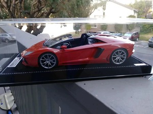 รถยนต์แลมโบกินี อาเวนทาดอร์ LP700-4 ปี 2018 สีส้ม เปิดประทุน เครื่องยนต์ 4 ลิตร  ผ่านการรับรองสภาพดี ใช้งานน้อย หลังคาอะลูมิเนียมอัลลอย - Product Image 3