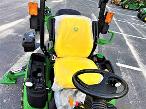 Tractor John Deere 1025R, cargadora, cortacésped y retroexcavadora en venta para EE. UU. y Europa con envío rápido - Product Image 4