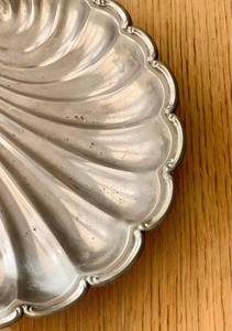 Bol décoratif en métal fabriqué à la main Plateau de pièce maîtresse élégant pour table Accent de décor à la maison élégant pour cuisine salon ou événements - Product Image 3