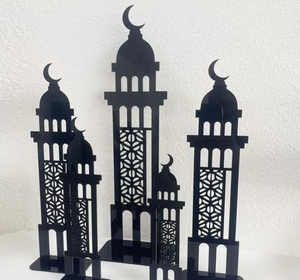 Las decoraciones metálicas se pueden utilizar de forma creativa como centros de mesa o puntos de enfoque, lo que añade un aspecto refinado a las configuraciones de eventos del Ramadán. - Product Image 2